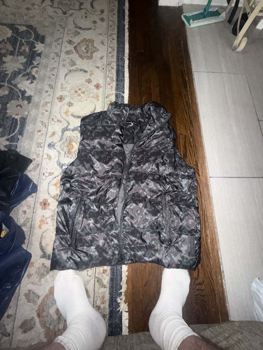 Michael Kors Puffer Vest Size L Black Camo